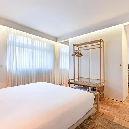 Sleep In Office By On Porto