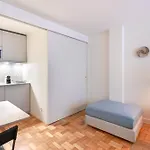 公寓 Sleep In Office By On